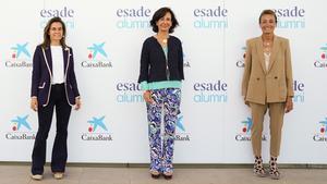 Ana Botín, centro, con Maite Barrera y Sol Daurella, derecha