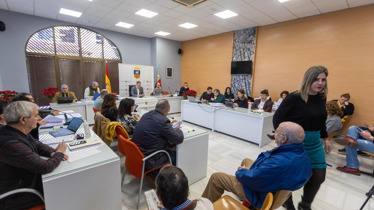 La corporación municipal de Sant Joan d'Alacant en el último pleno.