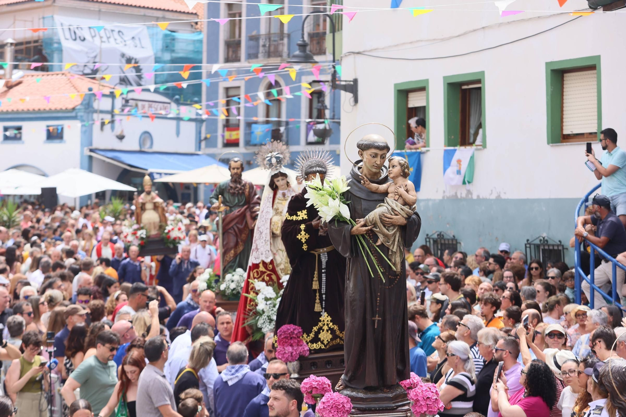 EN IMÁGENES: así fue el día de L'Amuravela en Cudillero