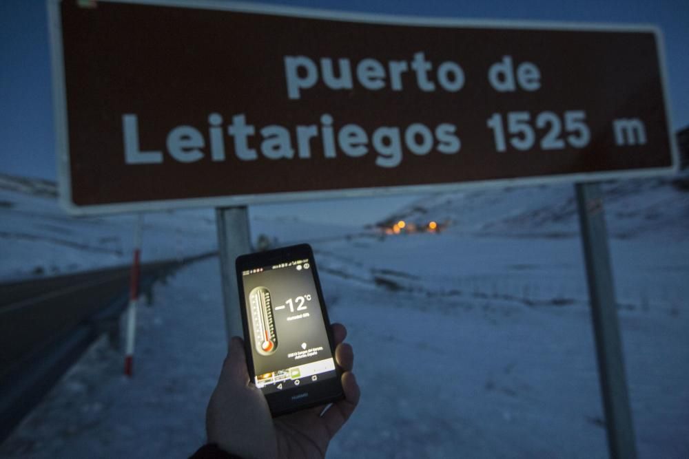 La ola de frío deja Leitariegos a 12 grados bajo cero