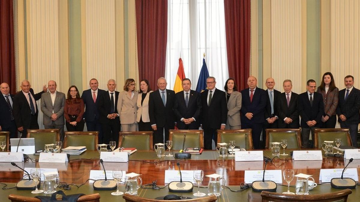 Reunión de Luis Planas con representantes de Cooperativas Agroalimentarias de España.
