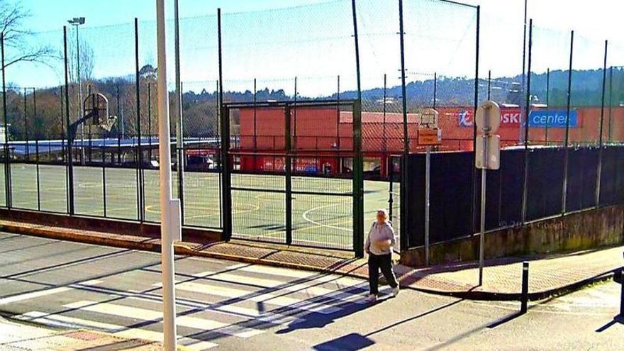 Cambre renovará el cerramiento de la pista deportiva de O Temple