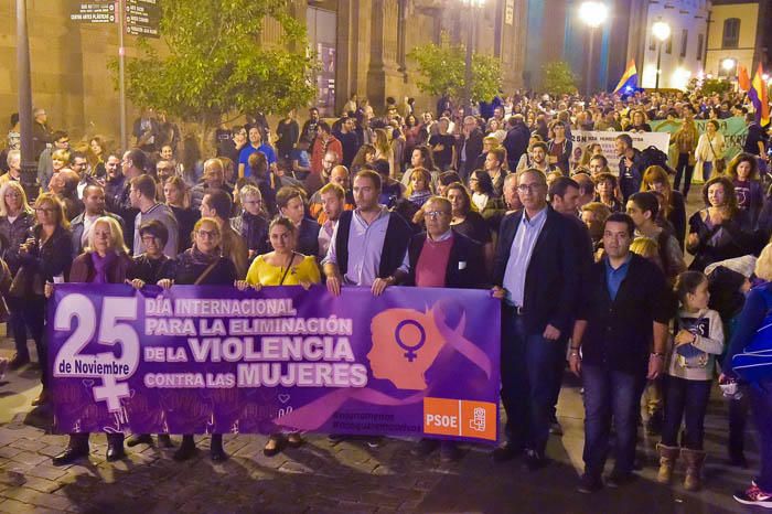 Manifestación contra la violencia hacia las ...