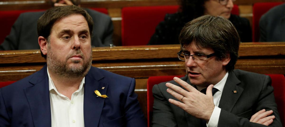 Junqueras y Puigdemont en el Parlament.