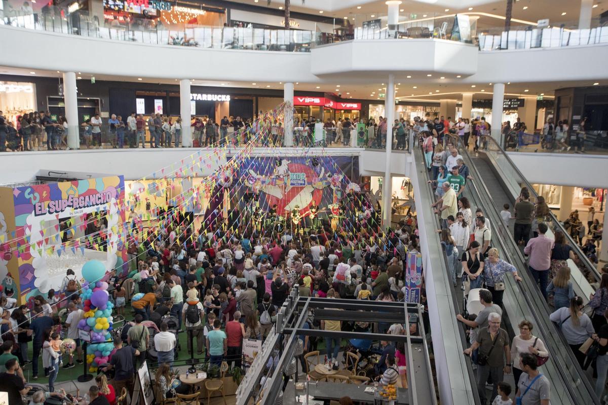 Imagen de una actuación durante el Kids Festival.