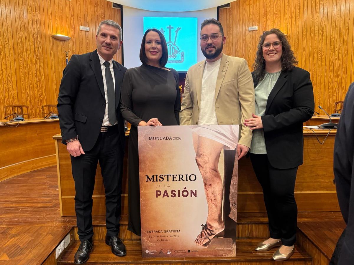 Presentación del cartel promocional de la Semana Santa en Moncada.