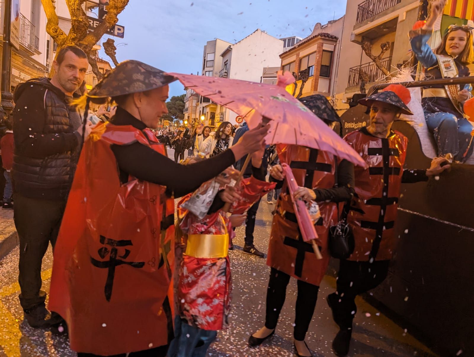 Las mejores fotos del desfile de disfraces del Carnaval de Benicàssim