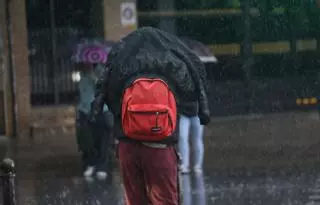 El temporal deja más de 60 litros en la Costera de madrugada pero la noche se salda sin más incidentes