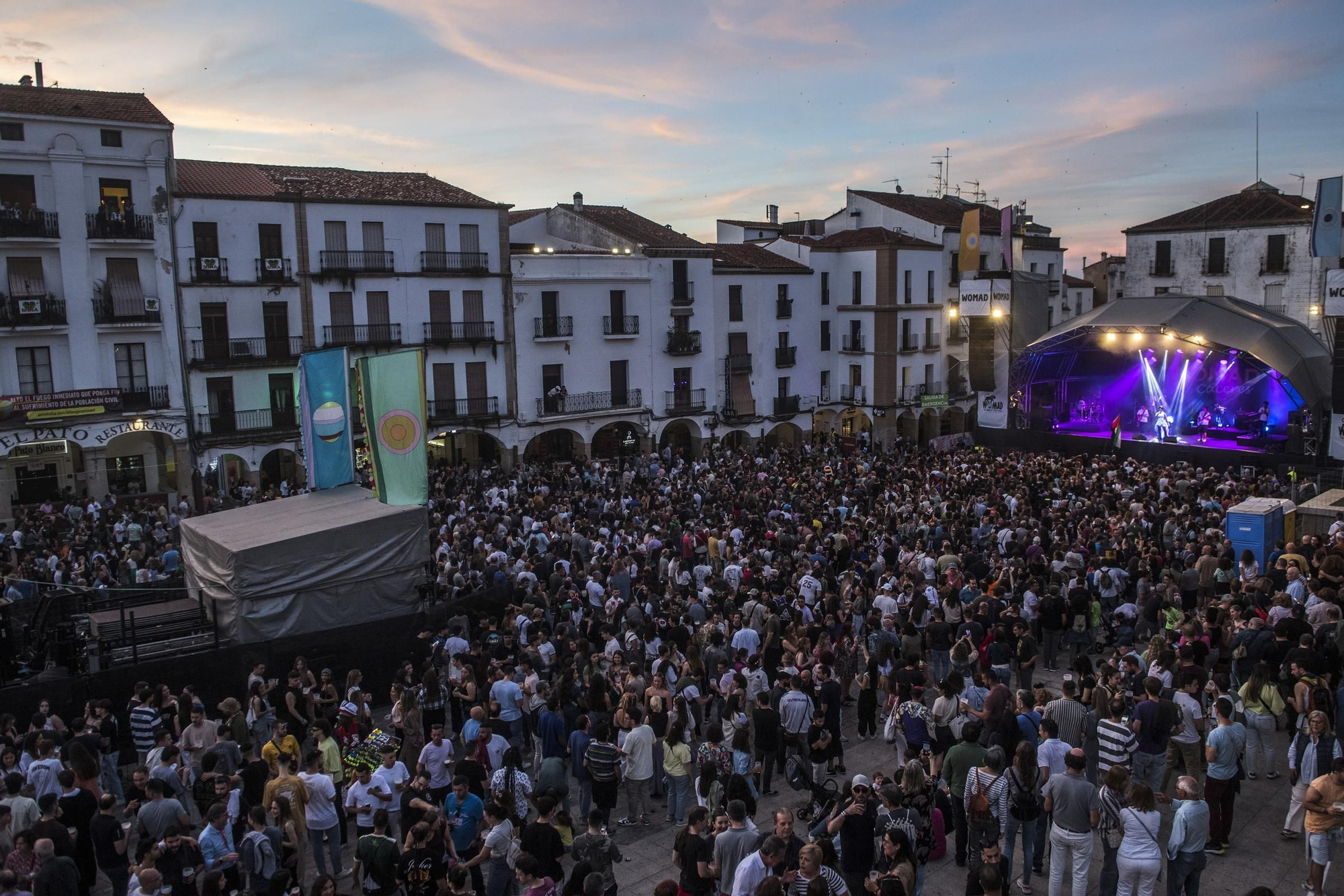 Vive el primer concierto de Womad en Cáceres