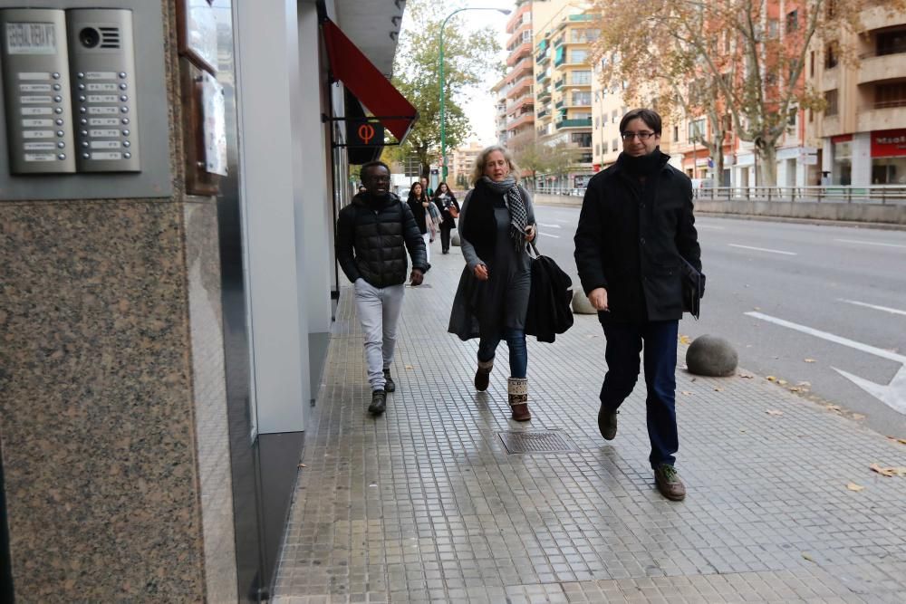 Més decide a puerta cerrada el futuro de Barceló