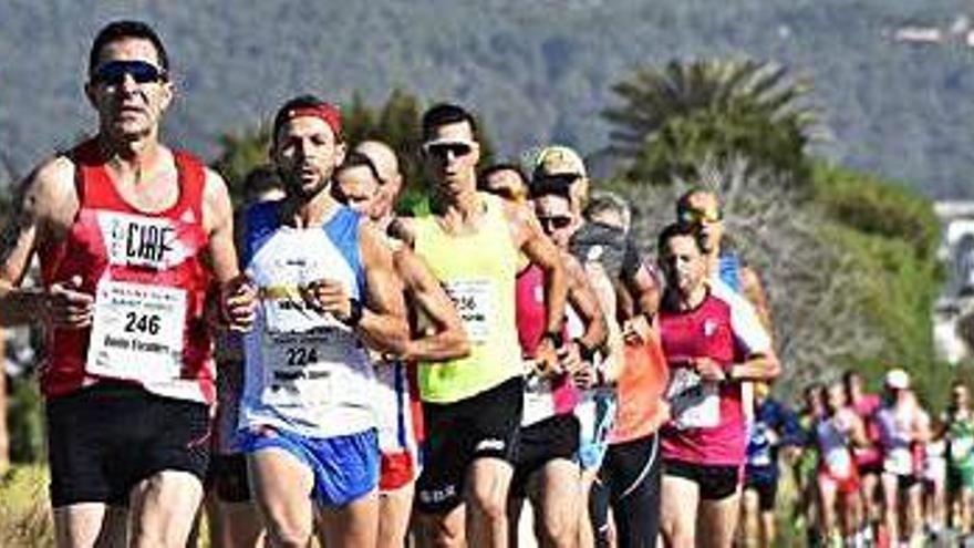 Atletas en la prueba 10k. de Sant Jordi celebrada el año pasado.