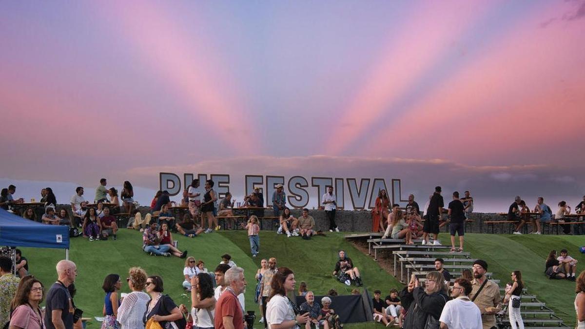 Tenerife Phe Festival suma yoga, vinos locales y visitas gratuitas al Observatorio del Teide