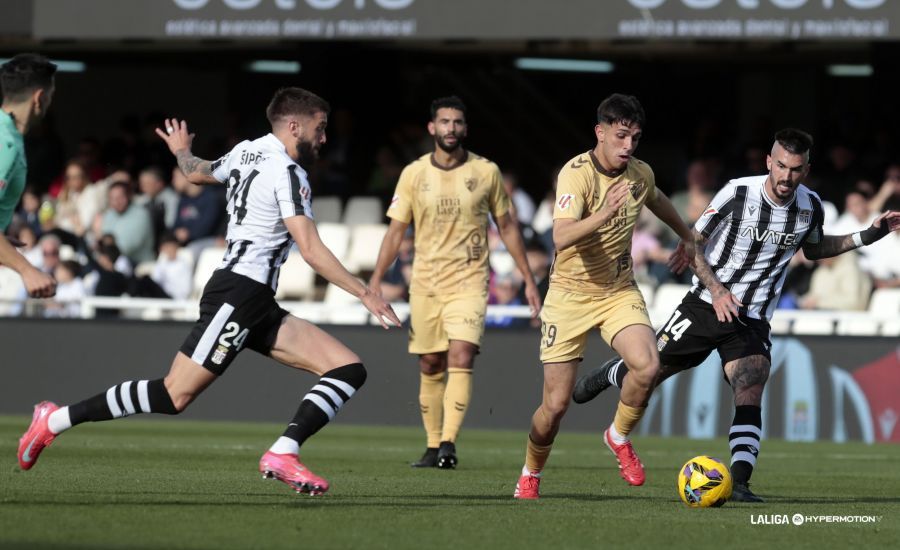 Partido de LaLiga Hipermotion que enfrenta al Cartagena y al Málaga CF