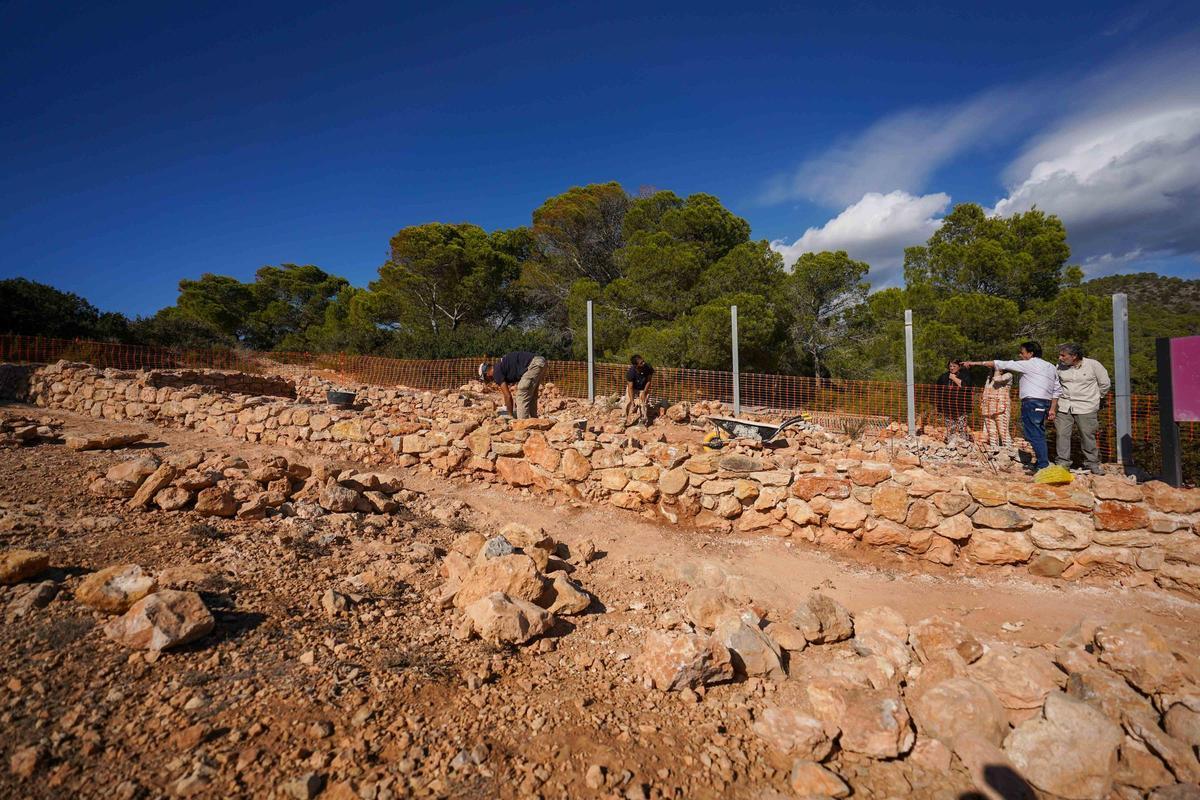 Las obras de museización de sa Caleta, en imágenes Las obras de museización de sa Caleta, en imágenes