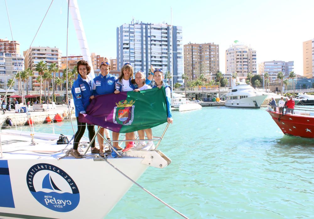 Marian, Susana, Patricia, Carmen y Yolanda, cinco mujeres que han vencido el cáncer se adentran en una travesía hasta Martinica para celebrar que están vivas.