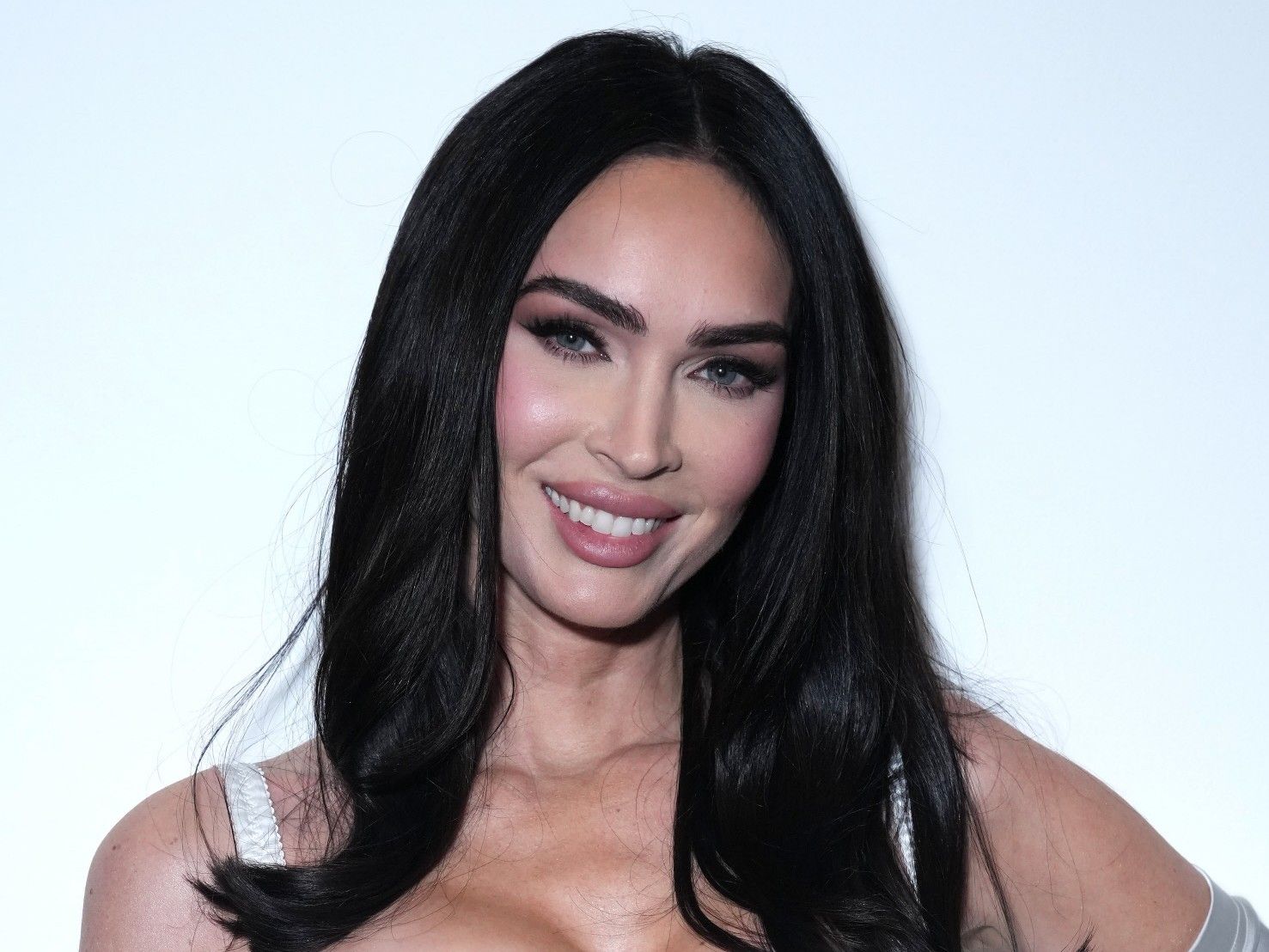 MEGAN FOX CAMBIO DE LOOK Megan Fox Vuelve A Cambiar De Look Y Acierta MEGAN FOX CAMBIO DE LOOK Megan Fox Vuelve A Cambiar De Look Y Acierta