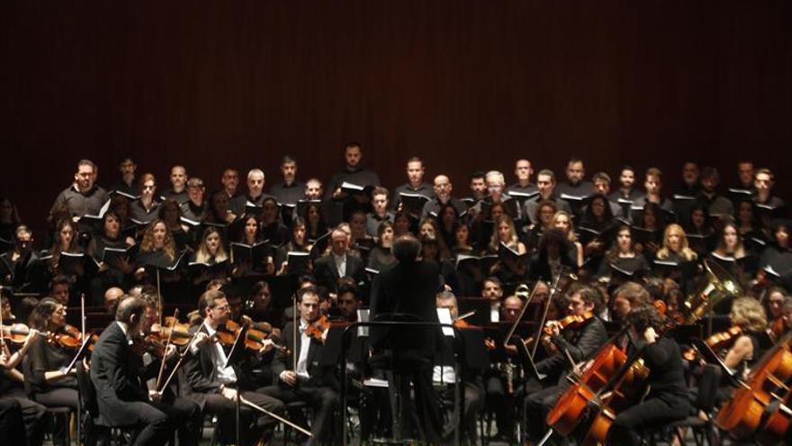 El Coro Ziryab lleva al Gran Teatro las grandes melodías cinematográficas