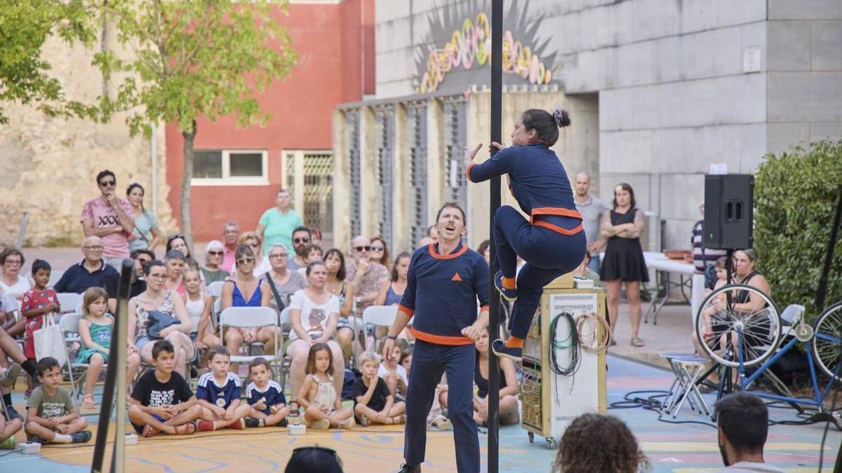Espectacle de Circ en el marc de la festa major de Pont Major.