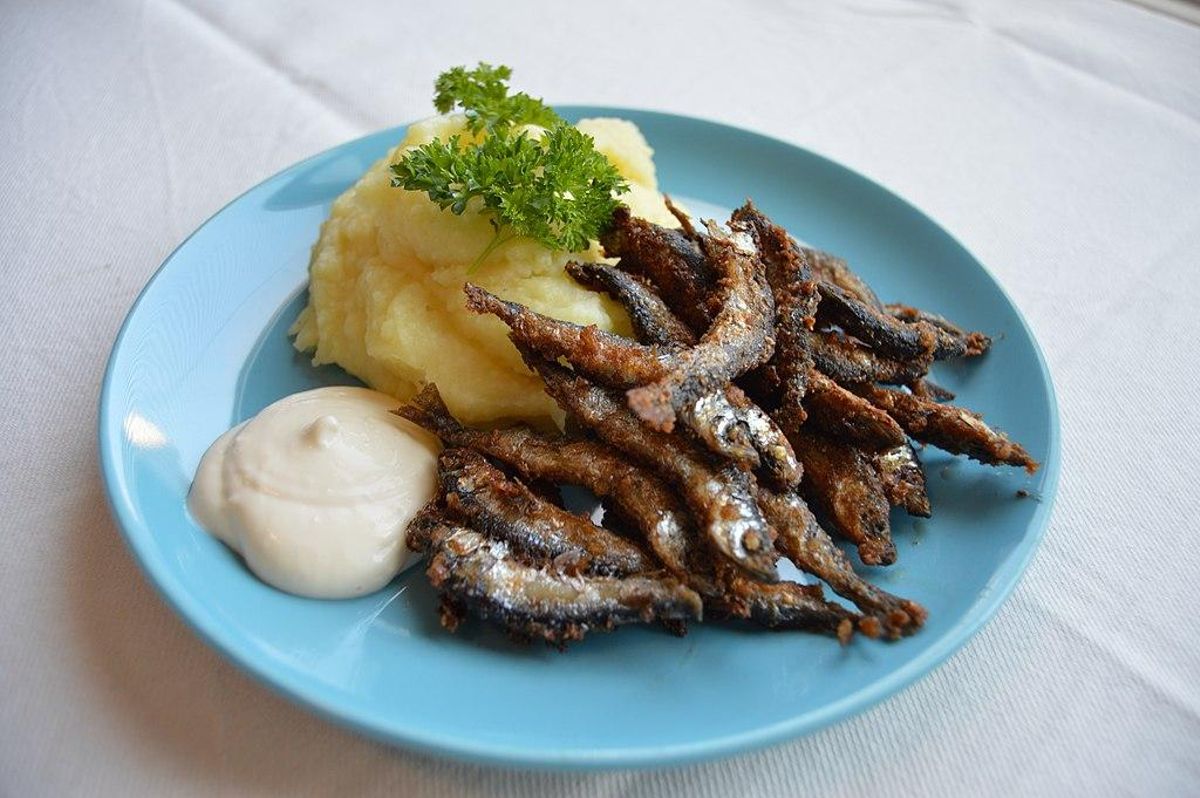 El muikku, un plat típic de peix fregit