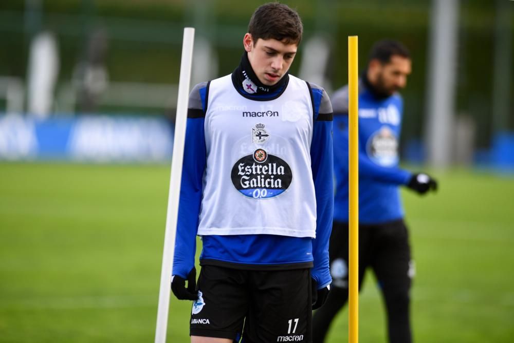 Lucas Pérez vuelve a entrenar con el grupo