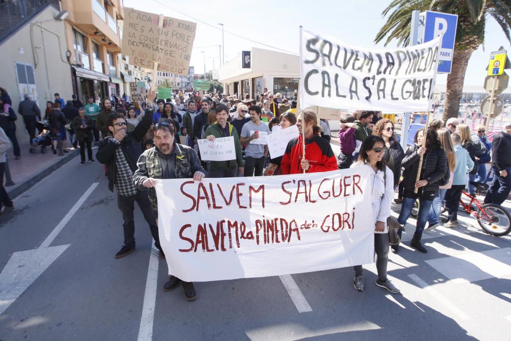 Manifestació de la plataforma Salvem la Pineda d''en Gori a Palamós