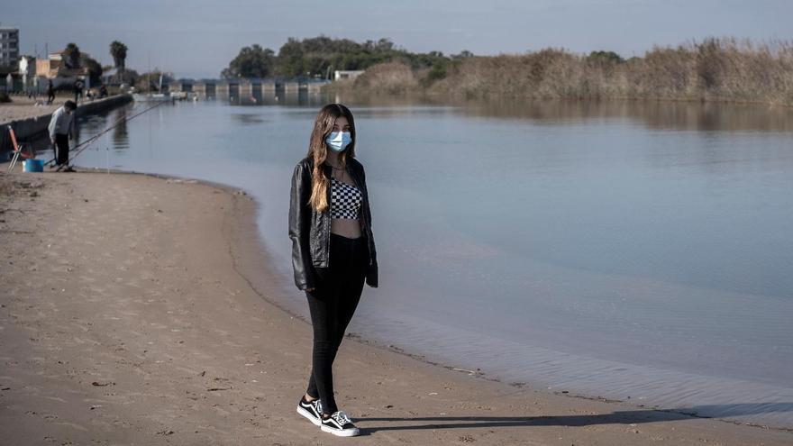 La primera pescadora de El Perellonet