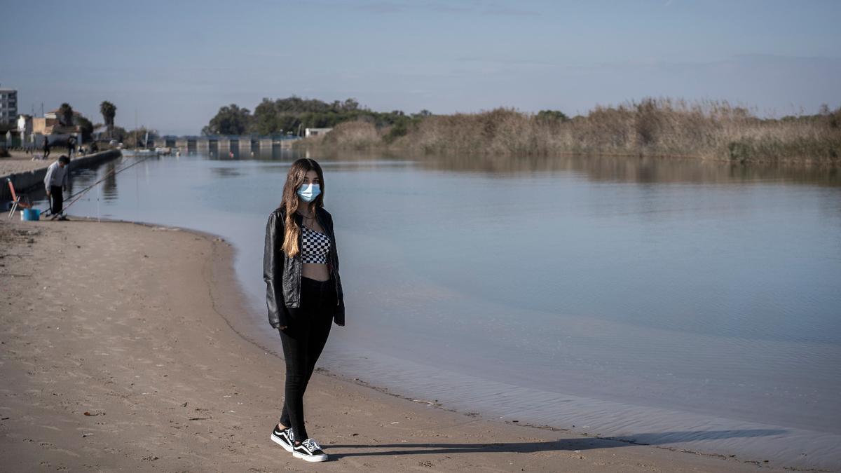 La primera pescadora de El Perellonet