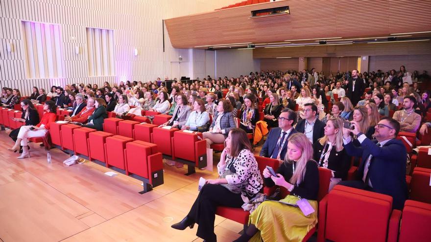 Farmacéuticos andaluces muestran en Córdoba su implicación en los cuidados dermatológicos