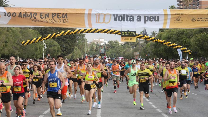 Más de 7.500 participantes en el centenario de la Volta a Peu a València