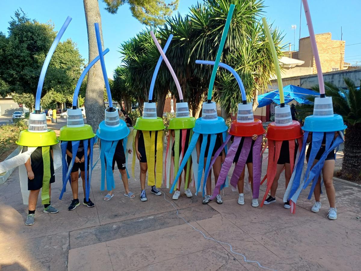 Un grupo de vecinas en la cabalgata
