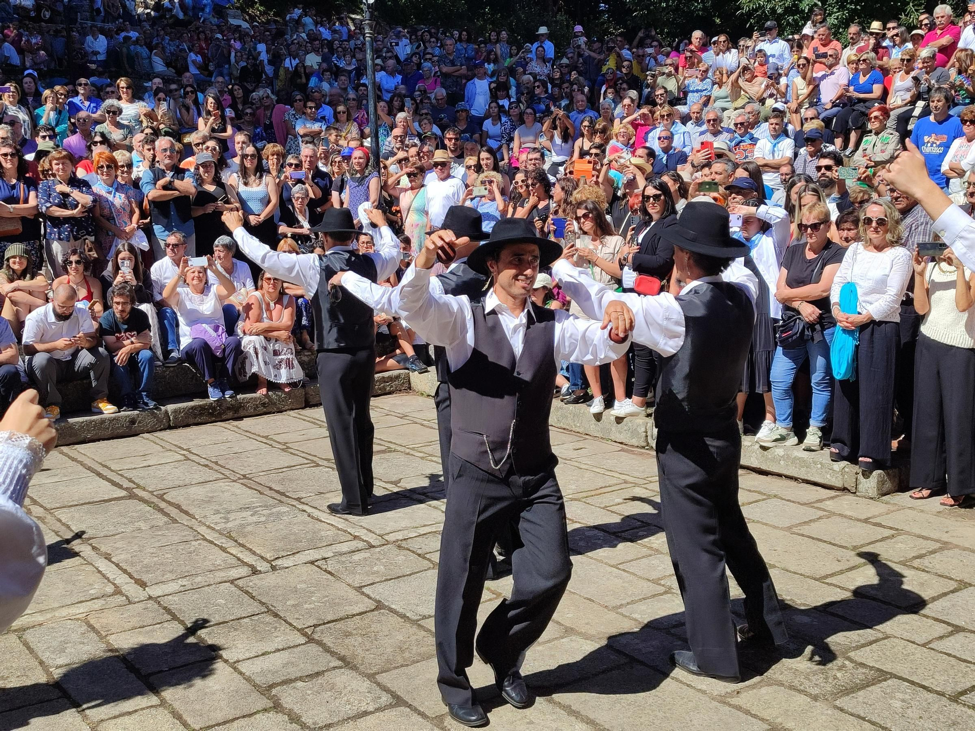 DIA GRANDE FESTIVIDAD ROMERIA DARBO CANGAS