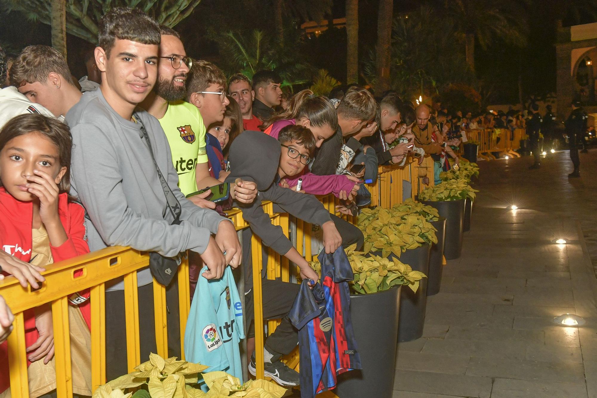 Llegada de la plantilla del FC Barcelona a Las Palmas de Gran Canaria