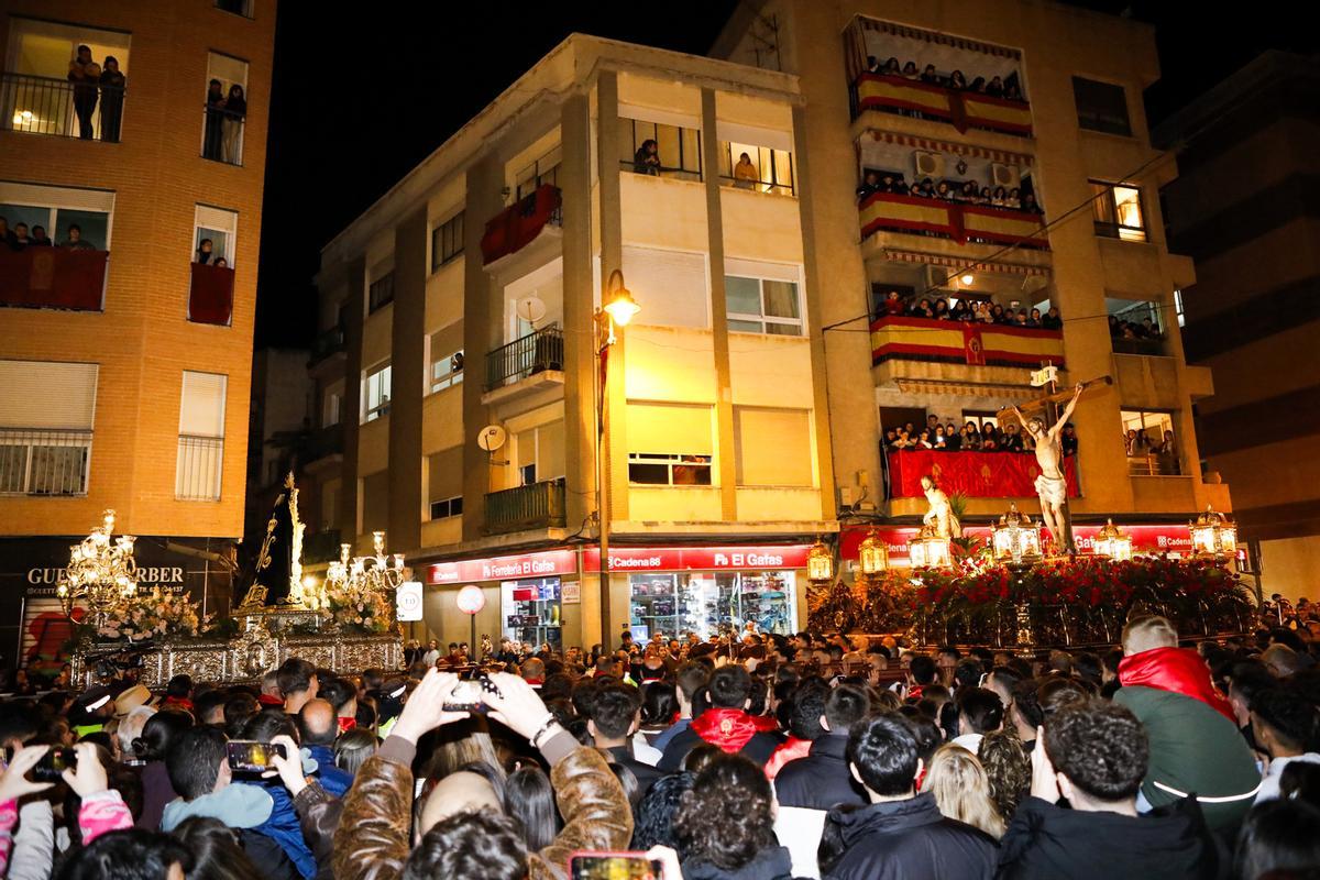 Las mejores imágenes de la noche del Paso Encarnado en Lorca.