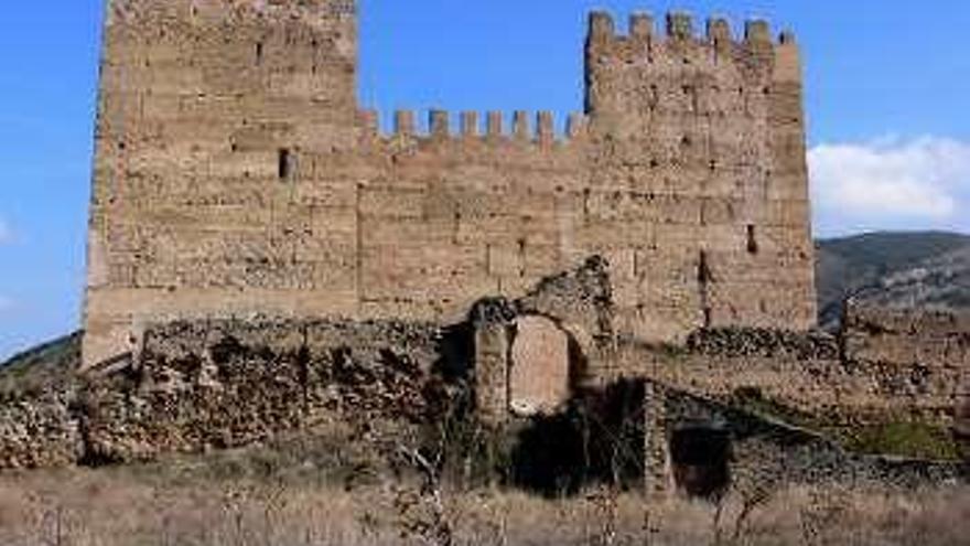 Castillo. // pigmentoazul-wikipedia