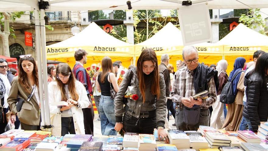 Els paradistes de Manresa posen nom als llibres més buscats aquest Sant Jordi