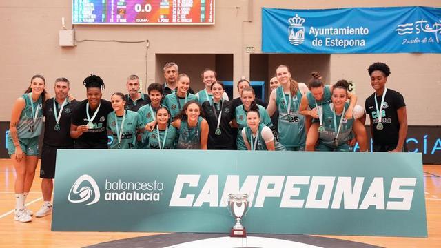 El equipo esteponero confirmó su condición de favorito en esta nueva Copa Andalucía.