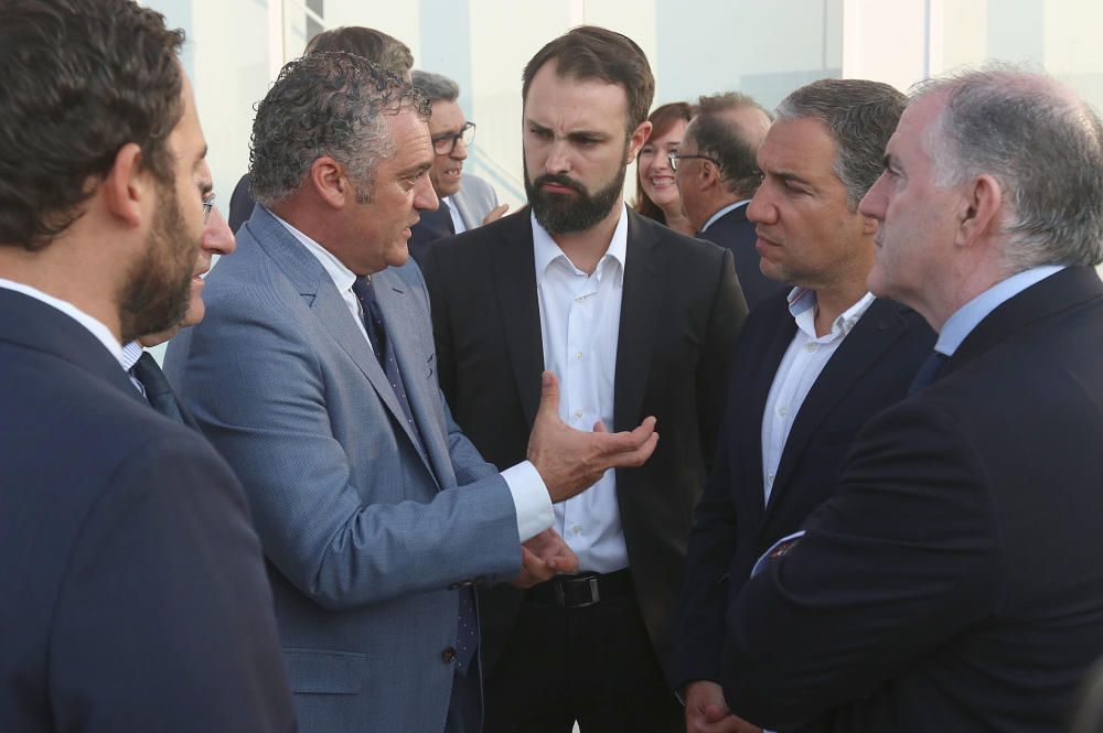 Representantes políticos e institucionales de Málaga acudieron al acto oficial de inauguración de la fábrica de Cerveza Victoria