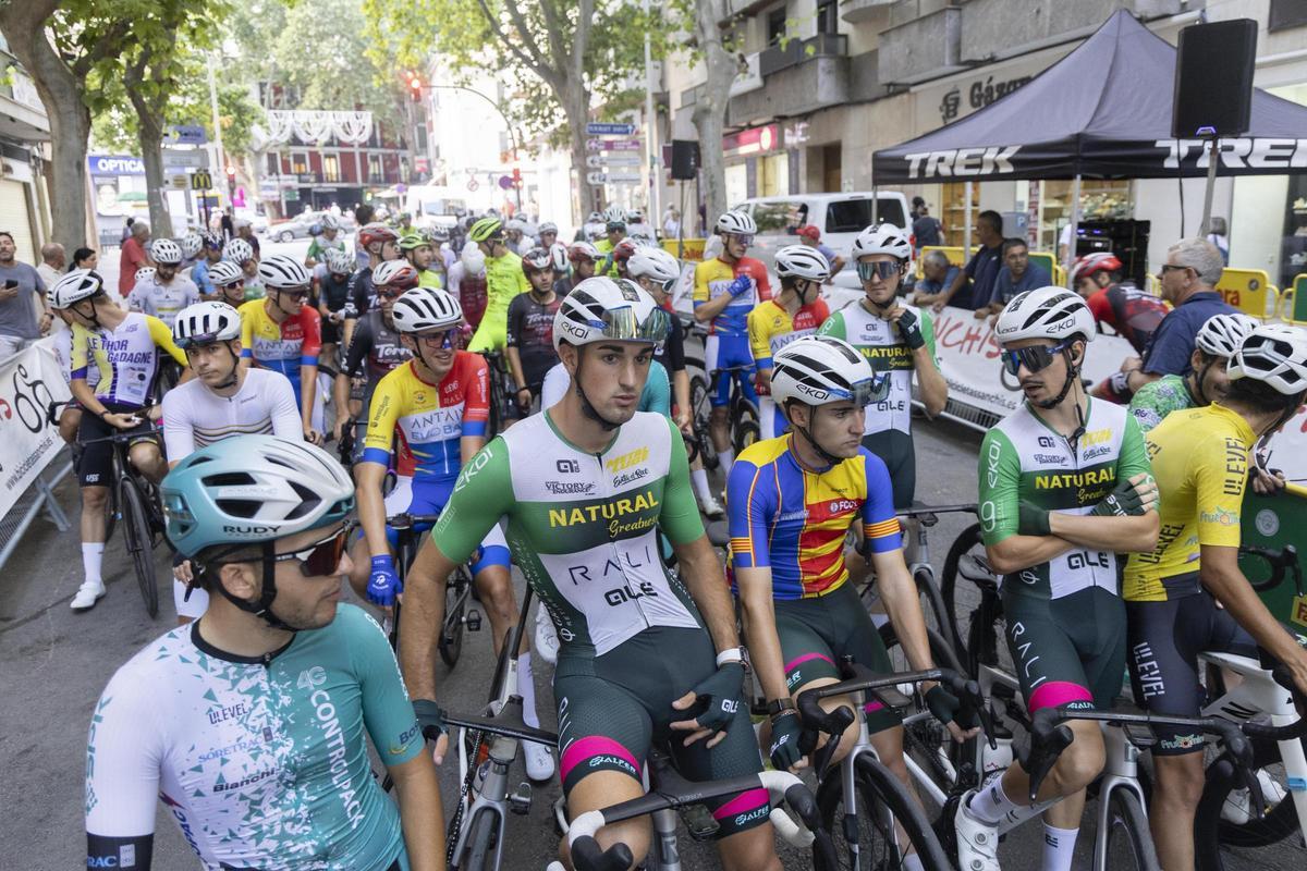 Todas las imágenes de la 37ª edición de la vuelta ciclista de la Fira de Xàtiva Todas las imágenes de la 37ª edición de la vuelta ciclista de la Fira de Xàtiva