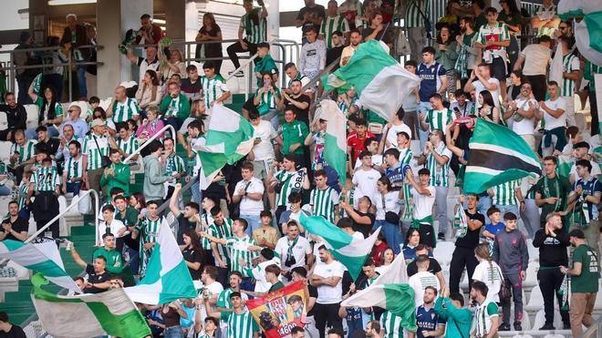 El Córdoba CF supera la barrera de los 4.000 socios en la campaña de abonados