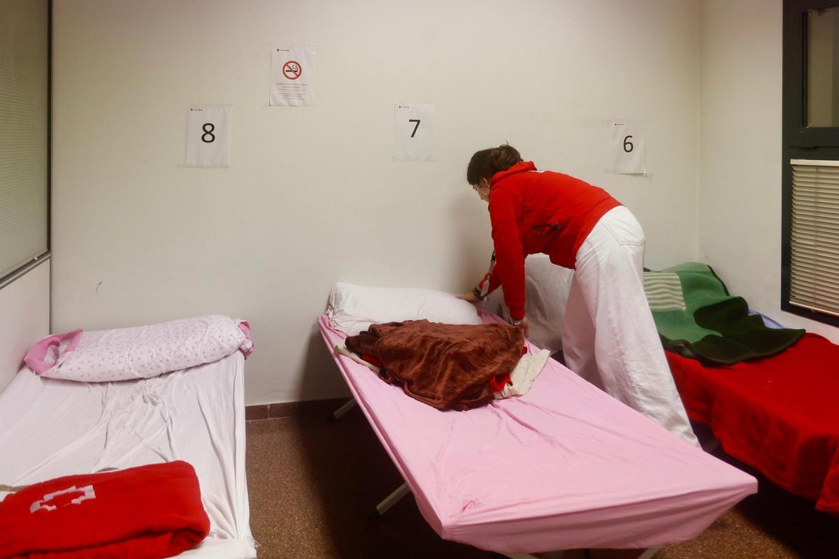 Los albergues sociales de València se quedan sin camas por el temporal de frío