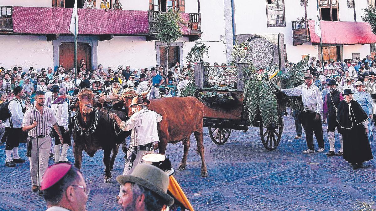 Carreta que representa al Excelentísimo Ayuntamiento de Arucas.