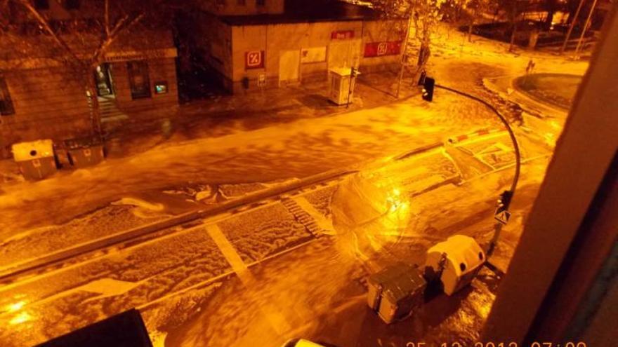 Una granizada sorprende a Cáceres de madrugada