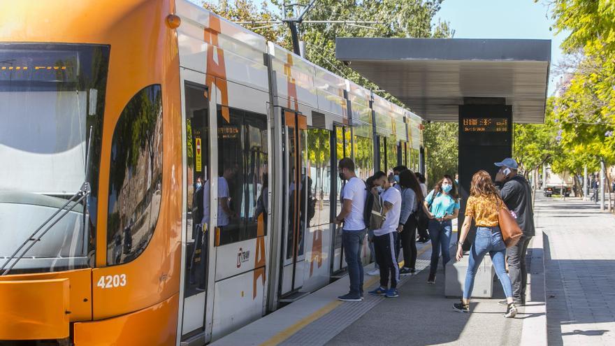 Cómo solicitar el abono gratuito para ir en metro, bus y tram gratis en Alicante, Valencia y Castellón