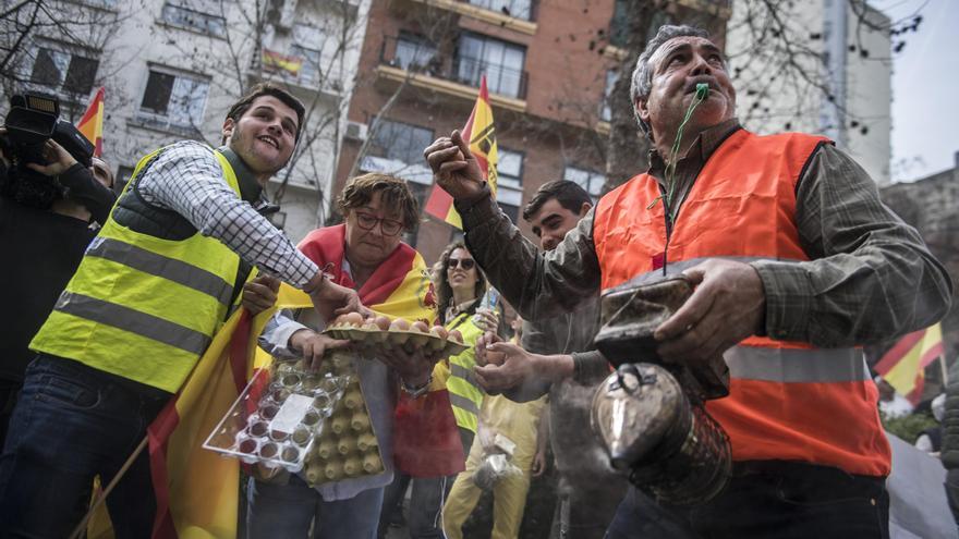 Crónica de las protestas del sector agrario: las cuatro horas en las que se colapsó Extremadura