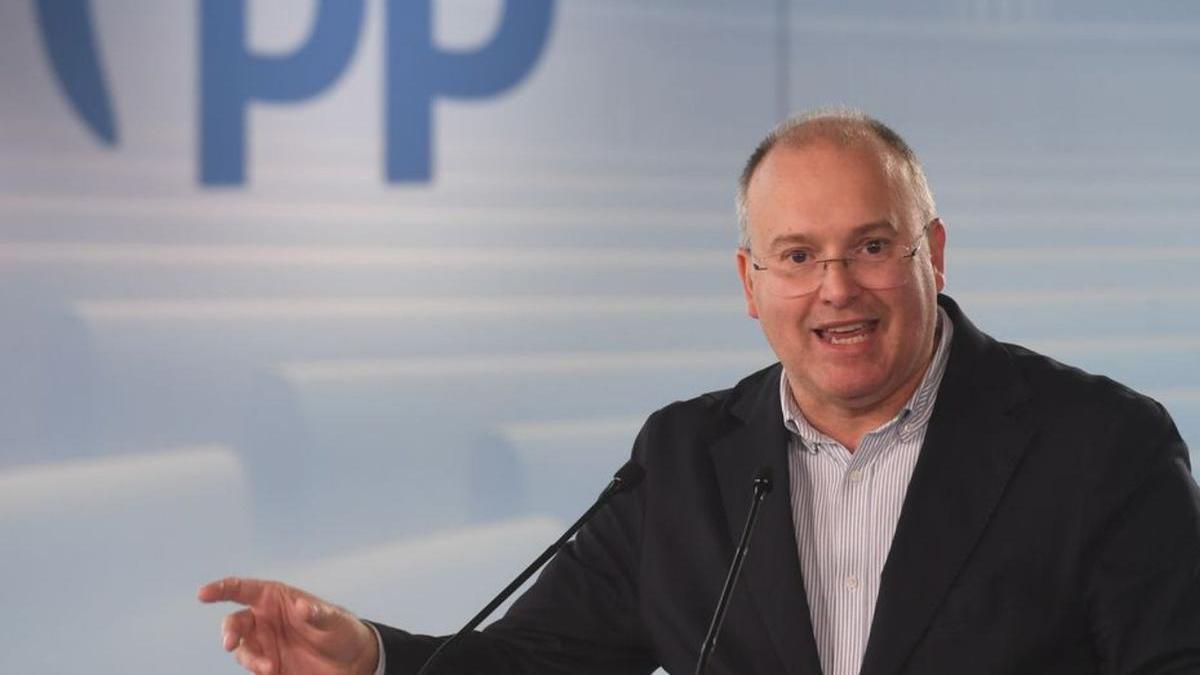 El secretari general del PP, Miguel Tellado, ahir. | CARLOS PARDELLAS