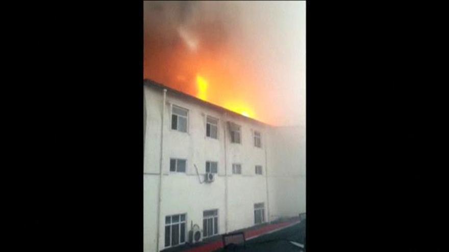 El incendio en un hotel en China causa la muerte de al menos 18 personas