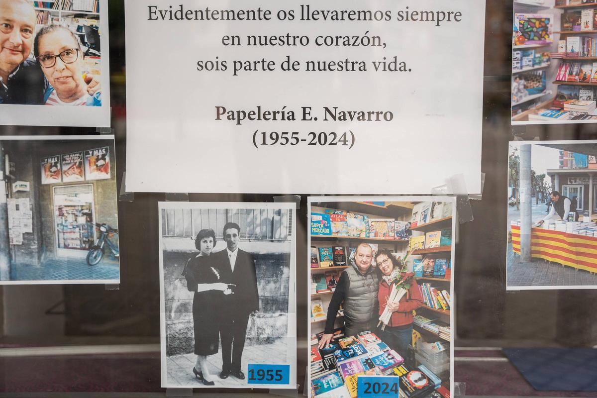 Cierra la histórica librería E.Navarro, en el barrio de La Marina del Port de Barcelona