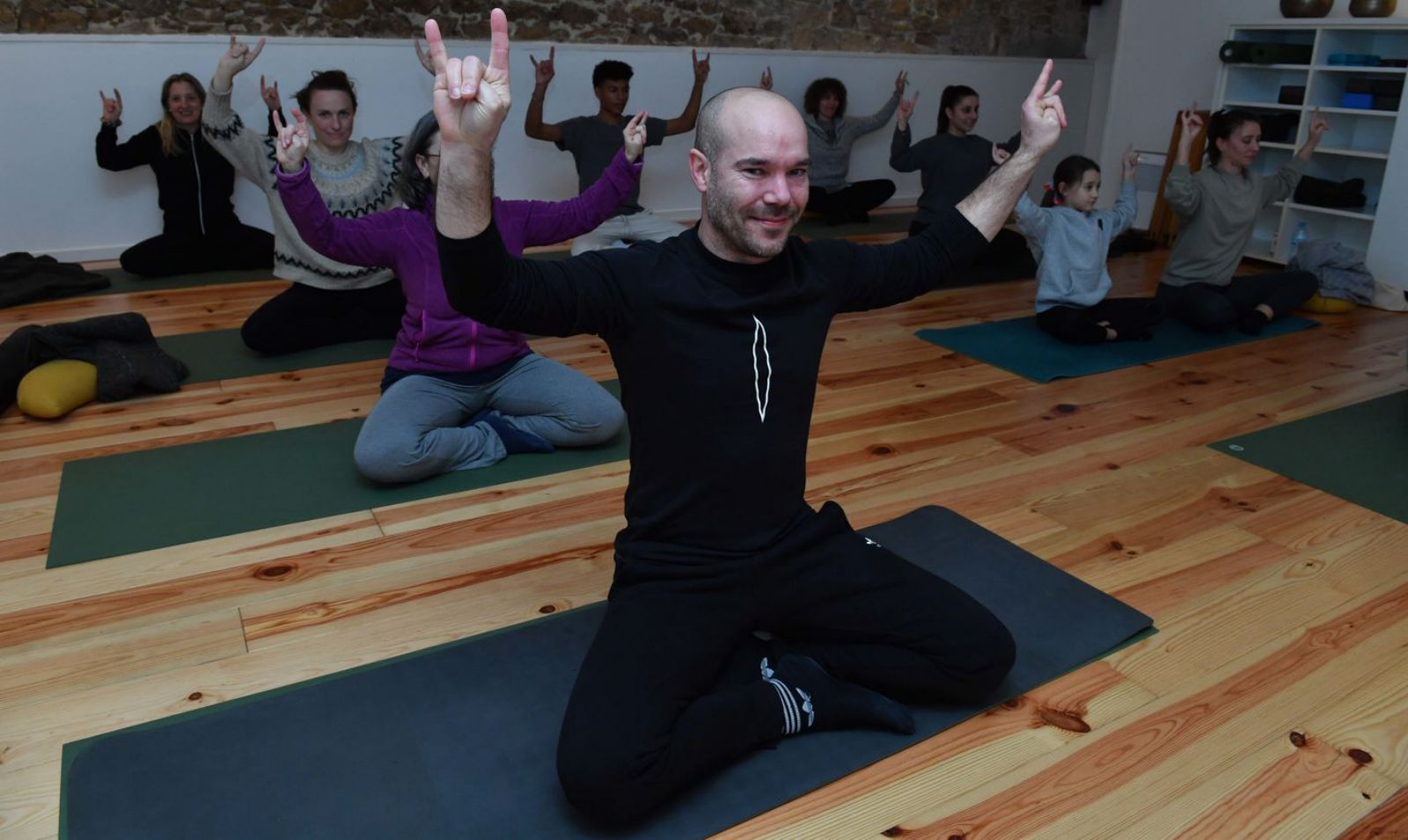 El yoga integral es la técnica que se puede practicar sin ser experta - El  Nacional