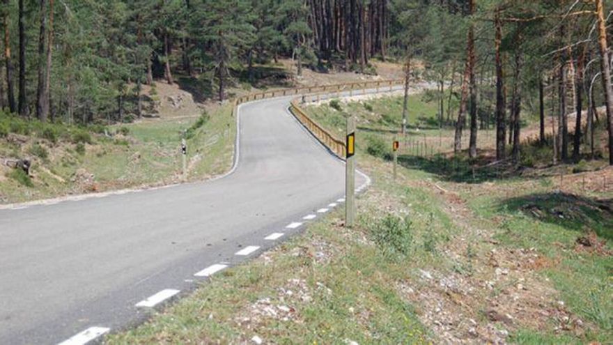¿Sabes lo que son los hitos de arista? Los ves todos los días en carretera