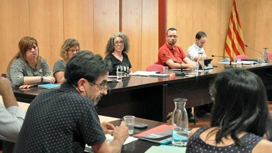 Els alcaldes del Ripollès fan pinya per obtenir més recursos per reduir els infants vulnerables